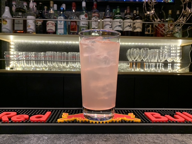 スタッフとの会話を楽しむ